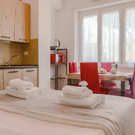 Apartment Silenziosa Oasi Moderna Appio Latino